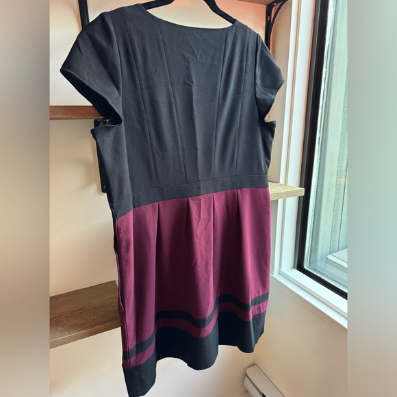 Colour Block Midi Dress - Picture 2 of 7